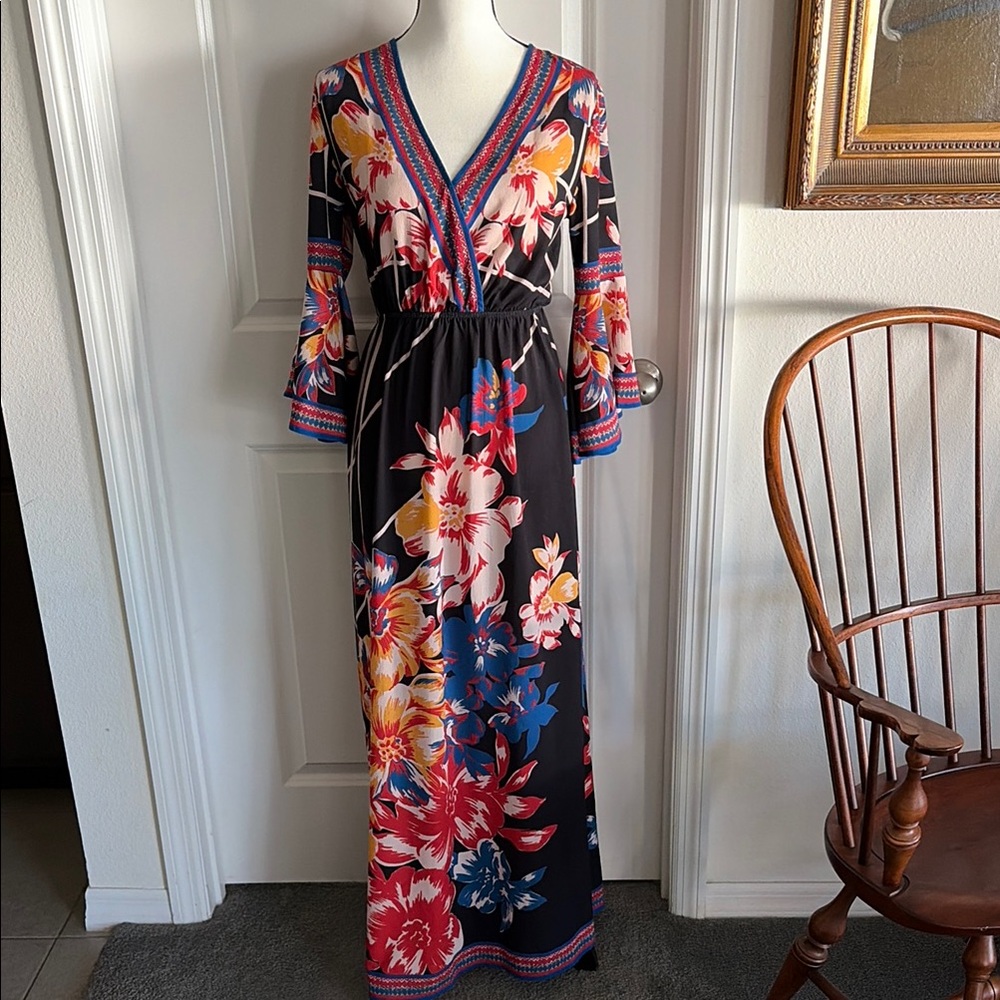 Flying tomato Floral V-Neck Maxi Dress snap front